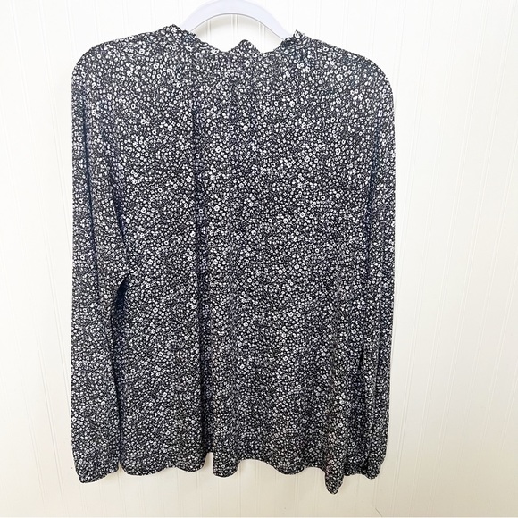 MICHAEL Michael Kors Black & White Mini Floral Gold Chain Tassel Blouse Size XL - Picture 2 of 5